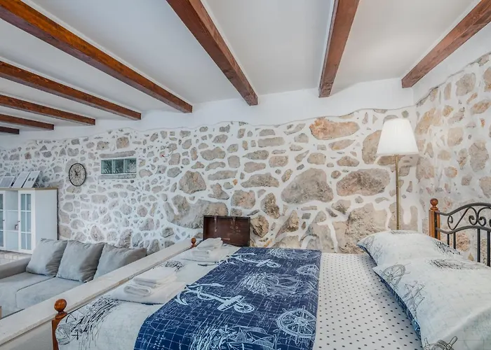 Apartment & Studio Goga