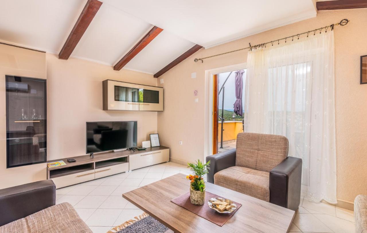 Apartment & Goga